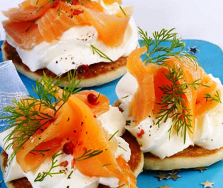 mini-blinis-au-saumon-fume